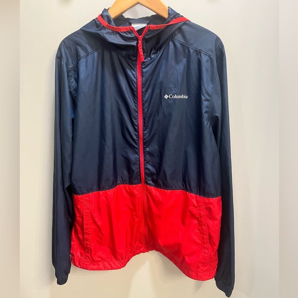 Columbia Men's Windrunner Jacket Size Medium.